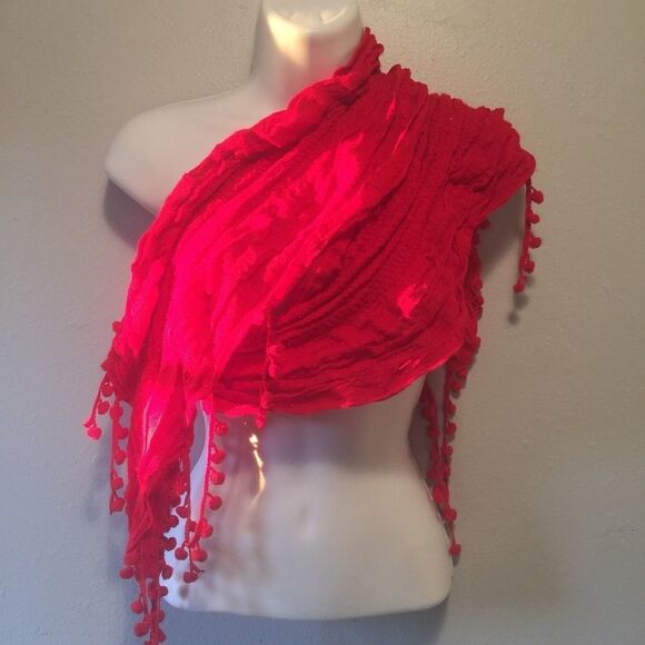 NWT Beautiful Red Knitted Scarf - Picture 3 of 6